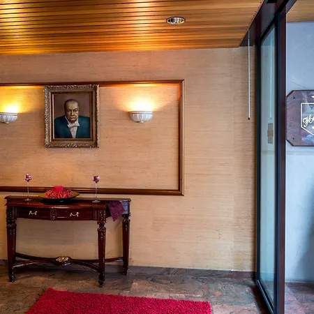 Hotel Churchill 4*