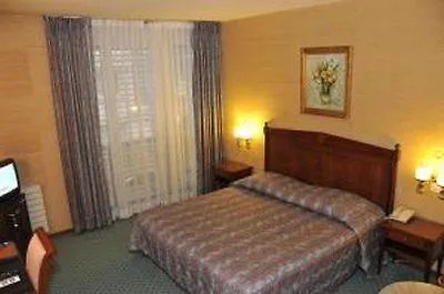 Hotel Churchill 4*