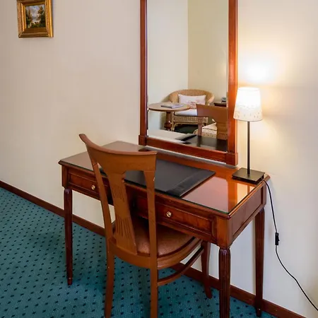 Hotel Churchill