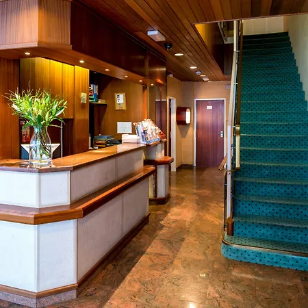 Churchill Hotel
